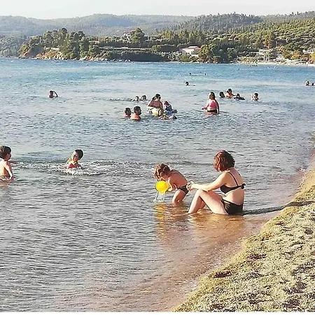 Dimitra's Family 4 * Paradisos