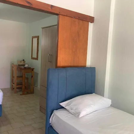 Holiday home Dimitra's Family 4 Paradisos